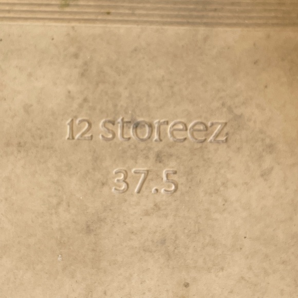 NIB- 12 Storeez beige suede loafers size 7 - Picture 10 of 12